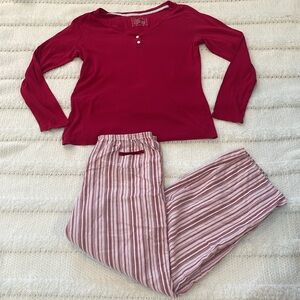 Gilligan & O’Malley red & white striped women’s pajamas top size L bottom size M